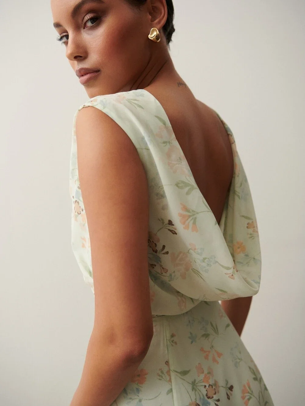 Abercombrie & Fixh NWT Sleeveless Floral Cowl Back Maxi Dress - Mint Size M